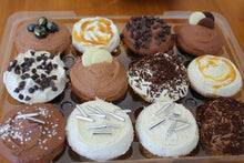 Load image into Gallery viewer, Vanilla Cupcakes - 12 units
