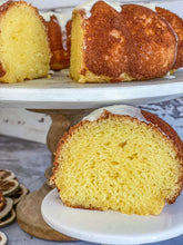 Load image into Gallery viewer, Orange Cake
