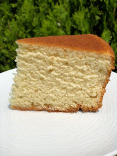 Load image into Gallery viewer, Vanilla Cake
